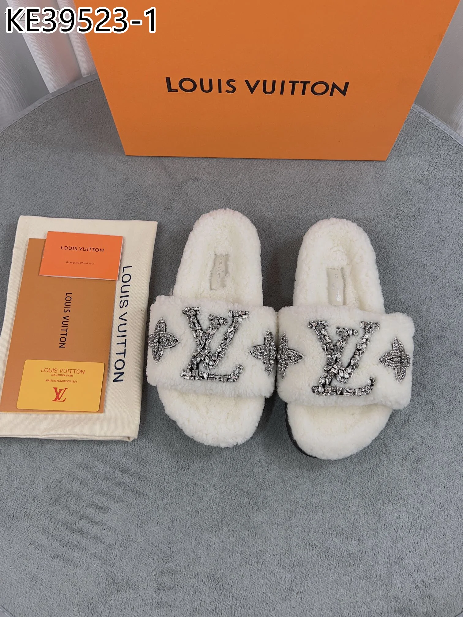 LV $92 gallery