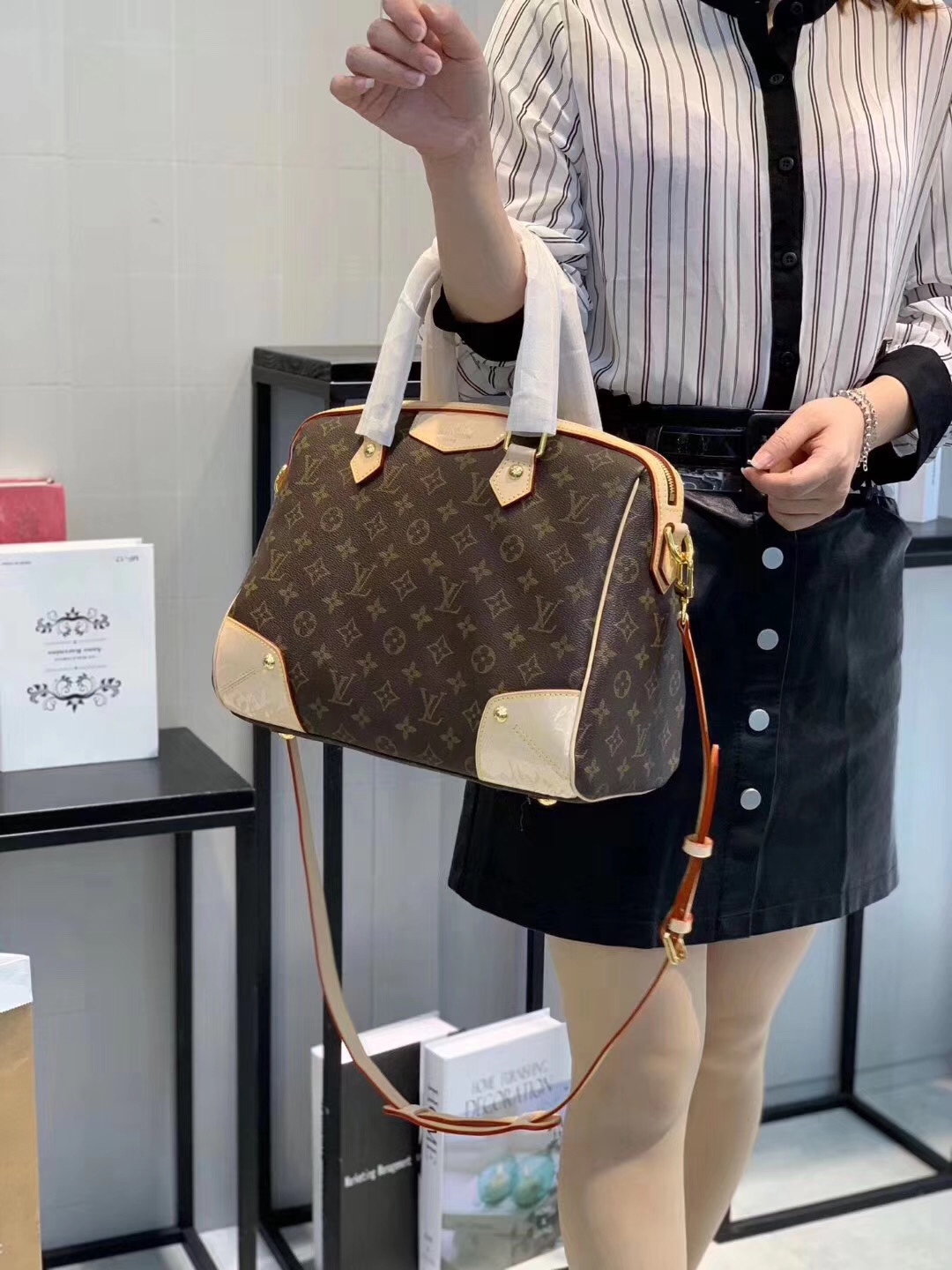 LV $92 gallery