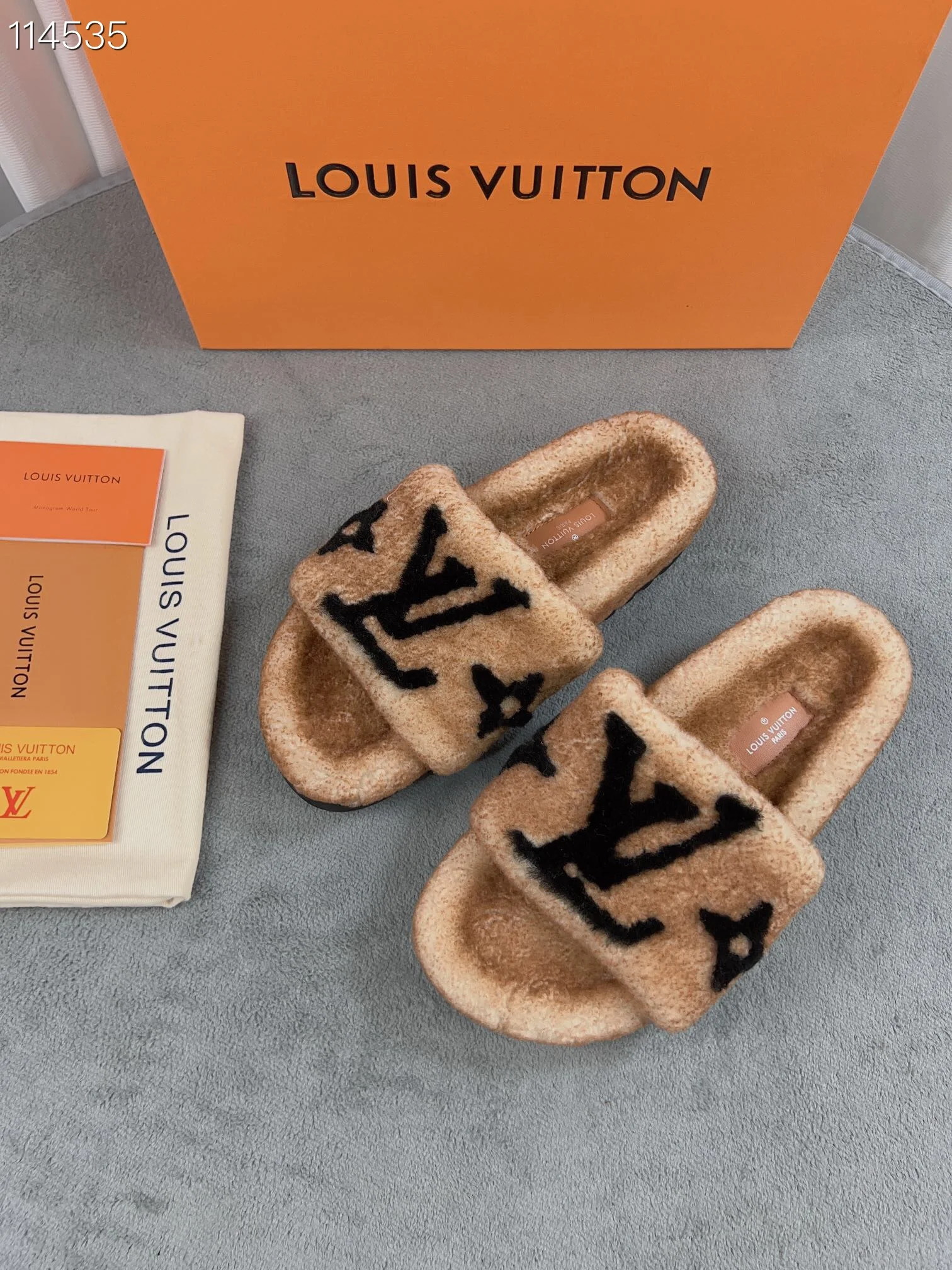 LV $92 gallery