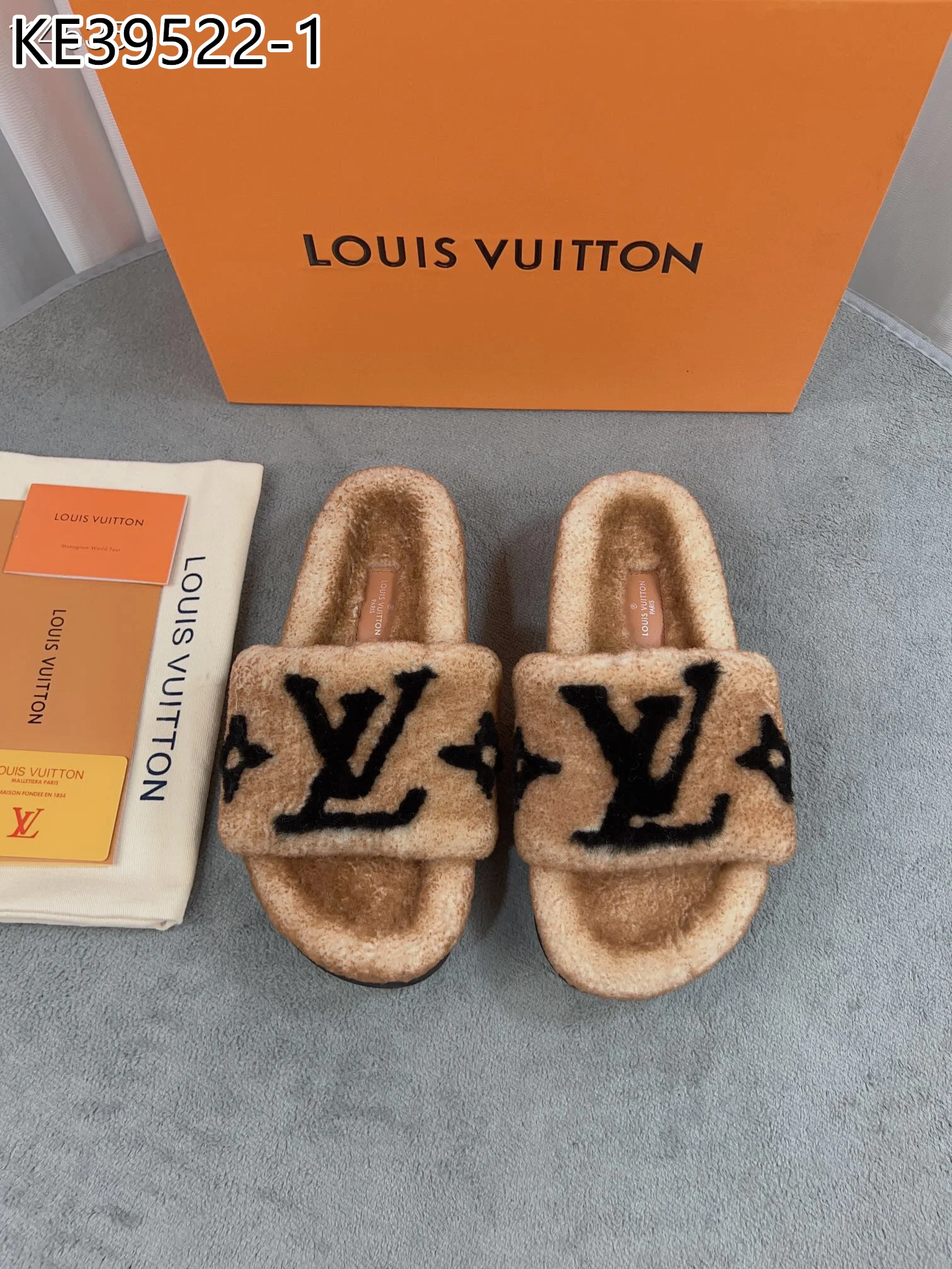 LV $92 gallery