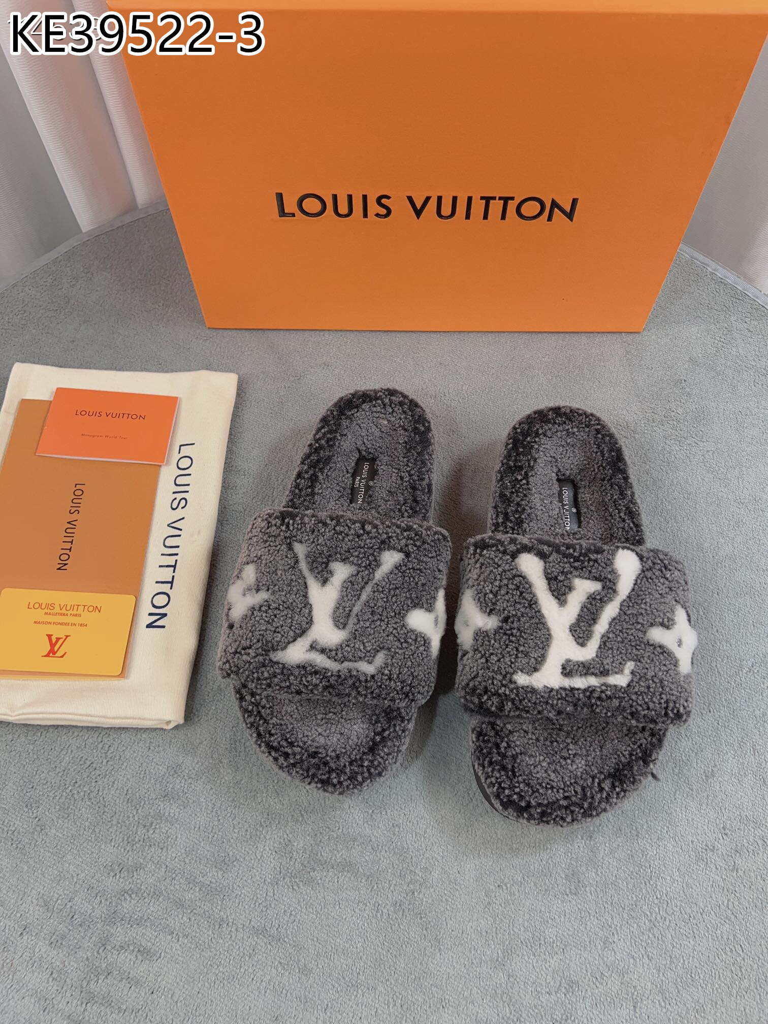 LV $92 gallery