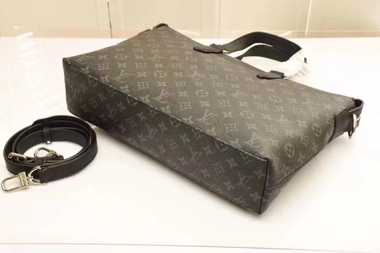 LV $92 gallery