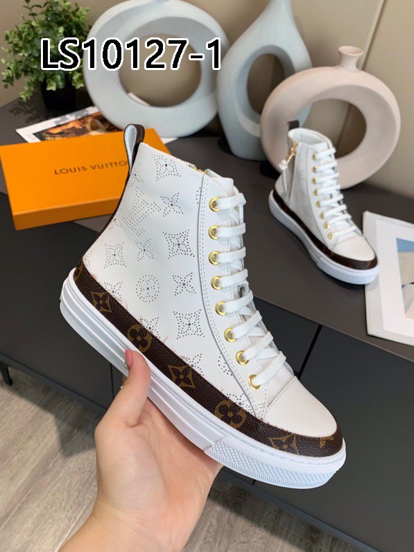 LV $93 gallery