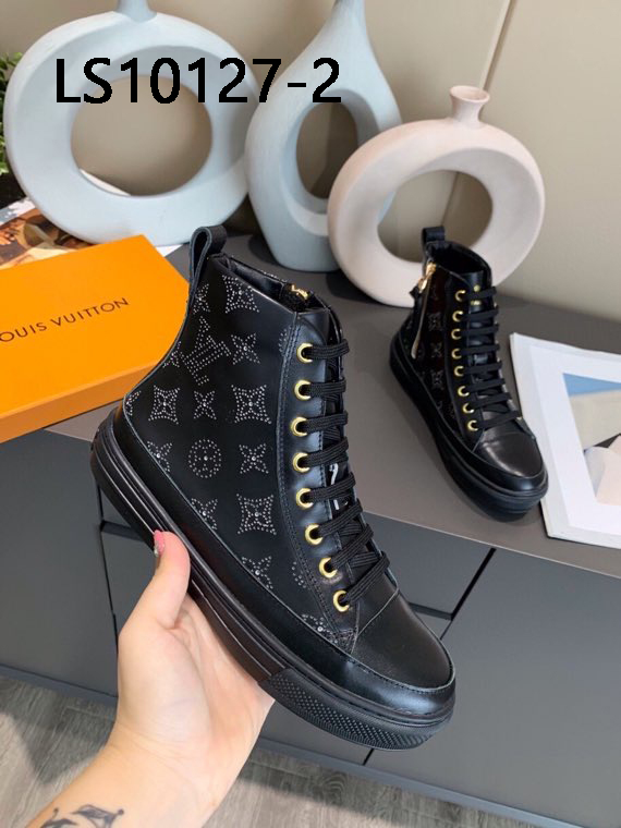 LV $93 gallery