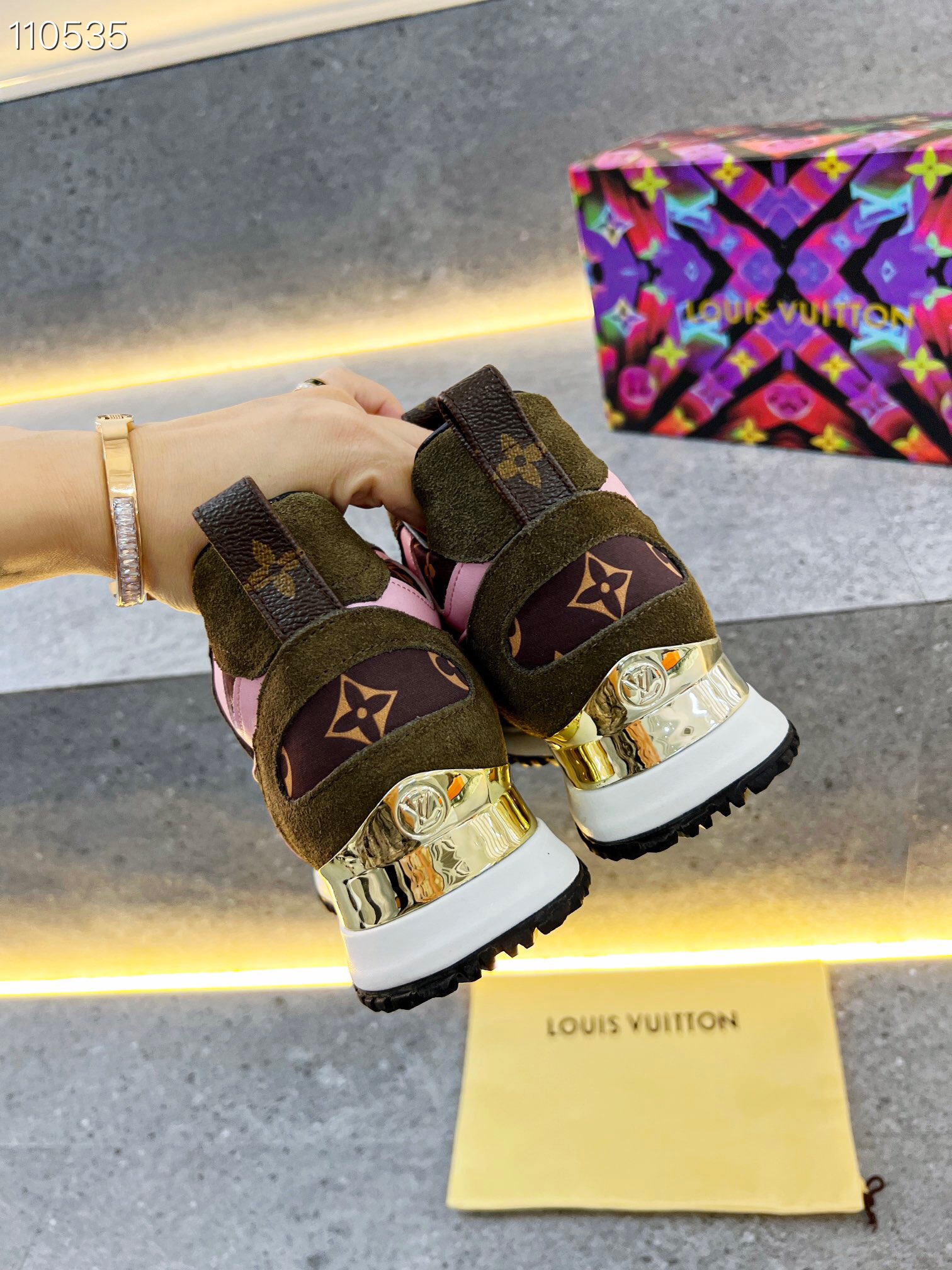 LV $94 gallery