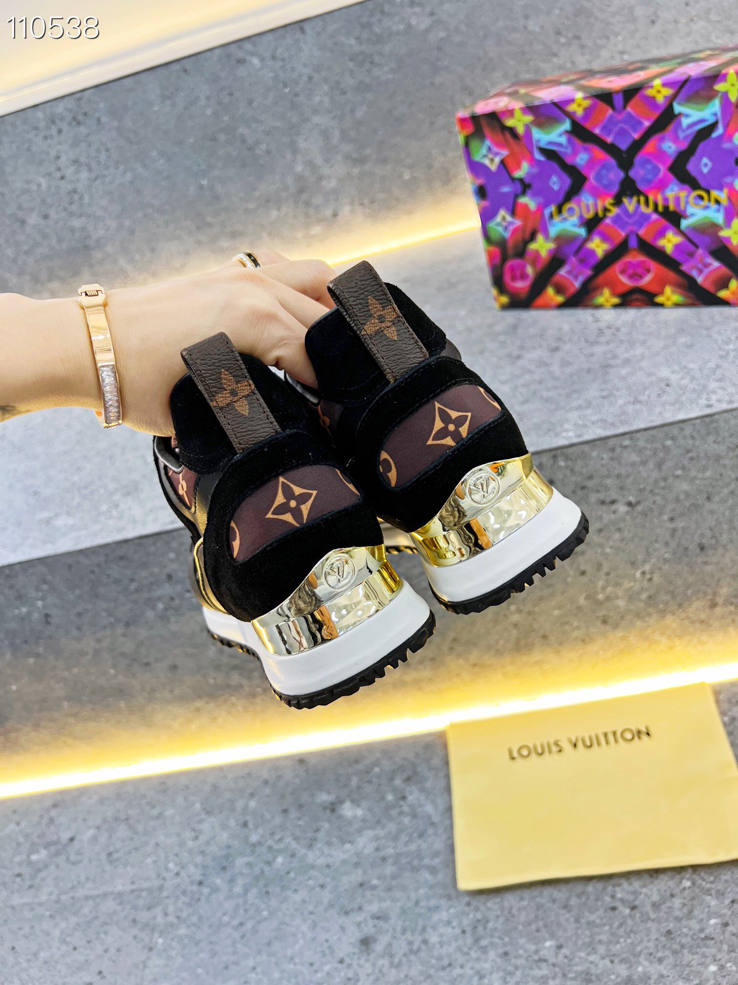 LV $94 gallery