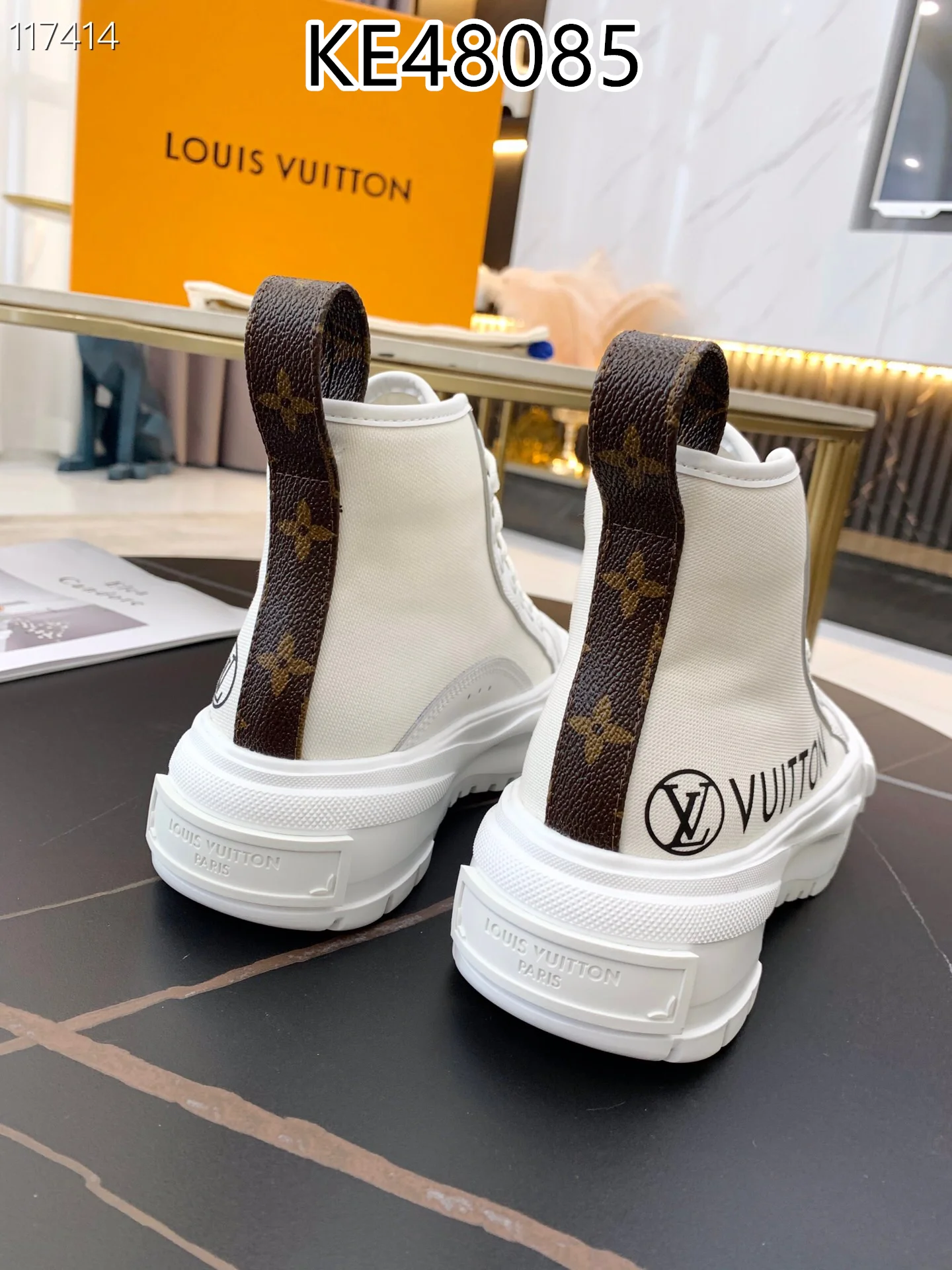 LV $95 gallery