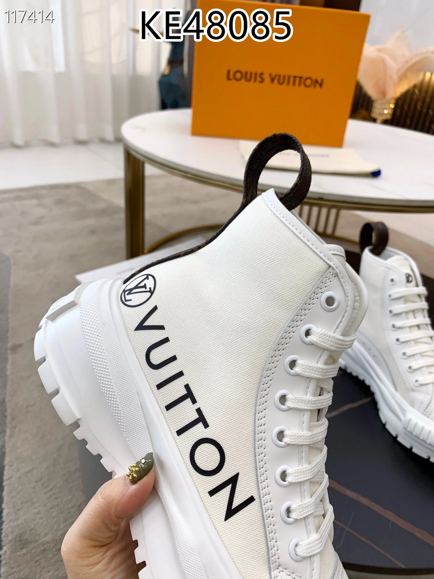 LV $95 gallery