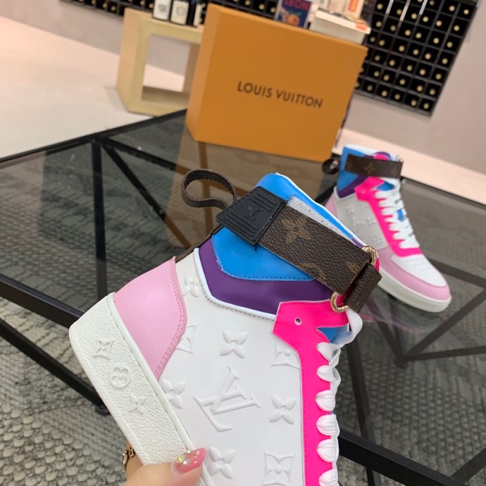 LV $96 gallery