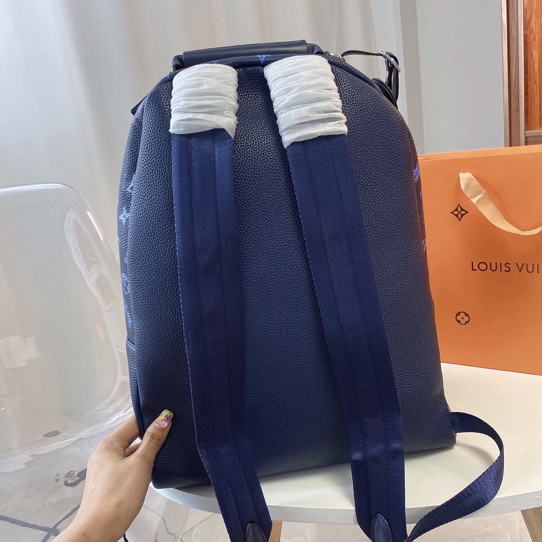 LV $96 gallery