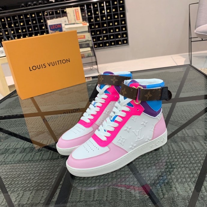 LV $96 gallery