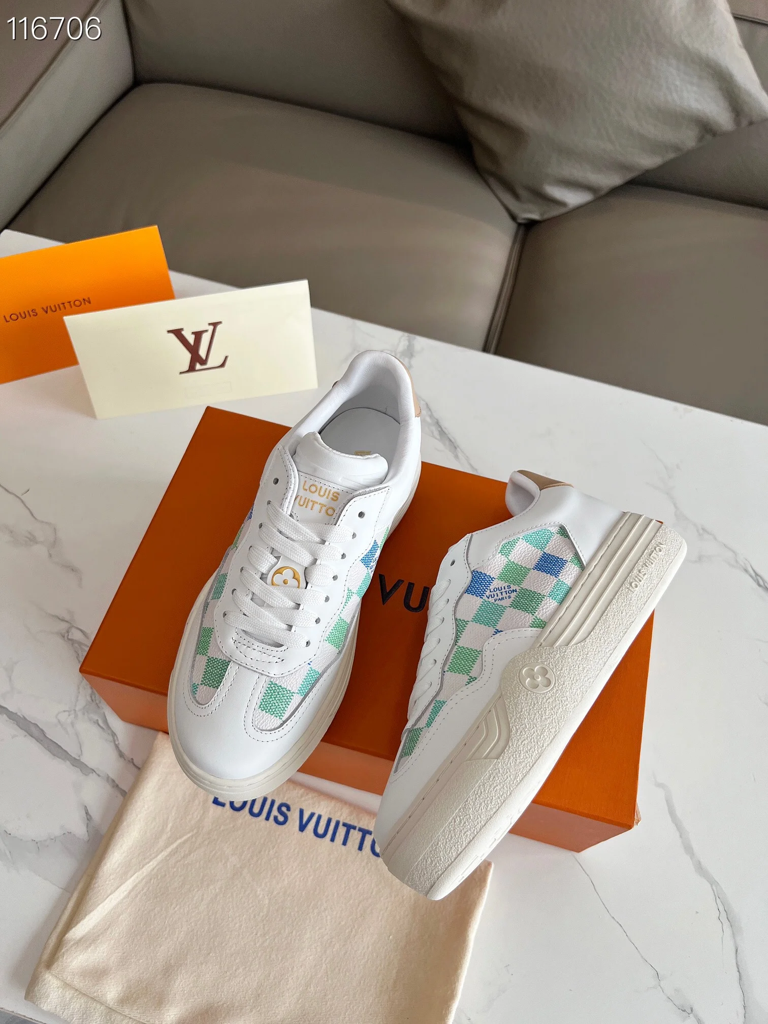 LV $99 gallery