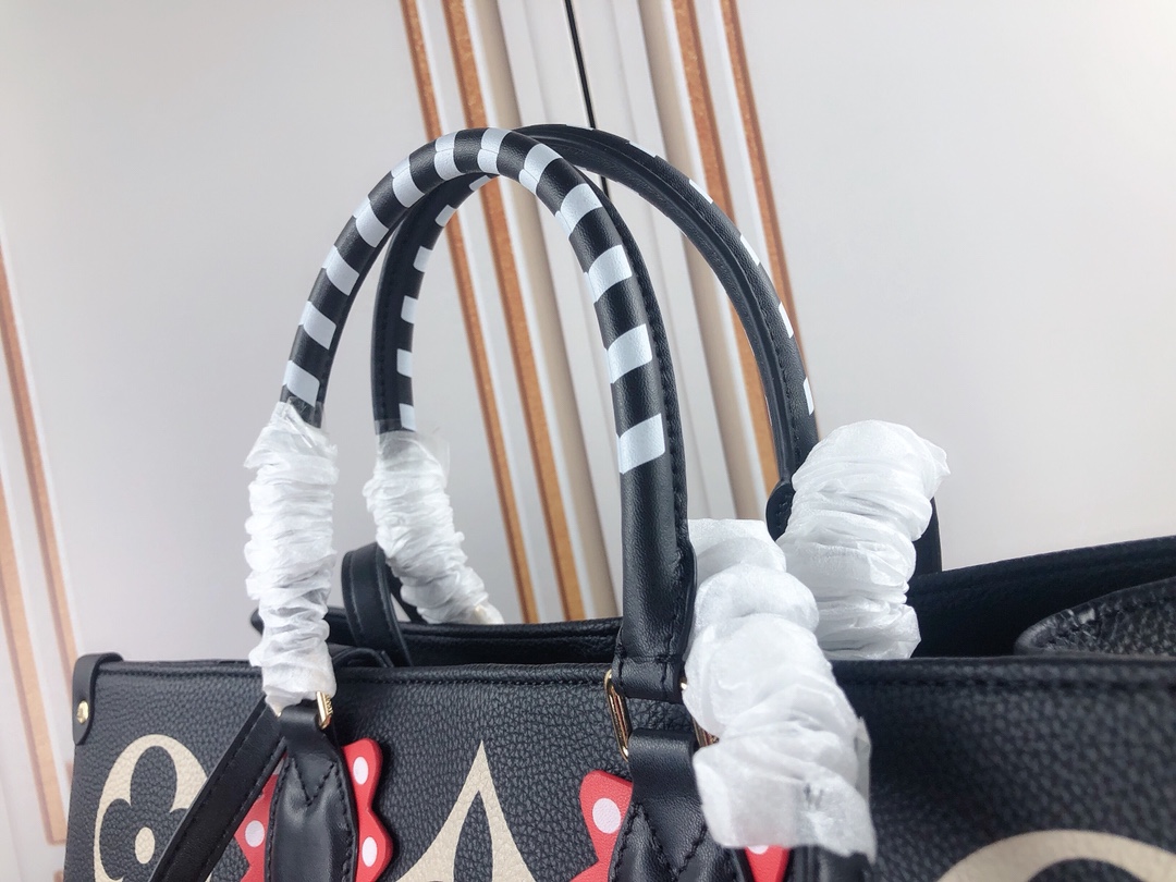 LV $99 gallery