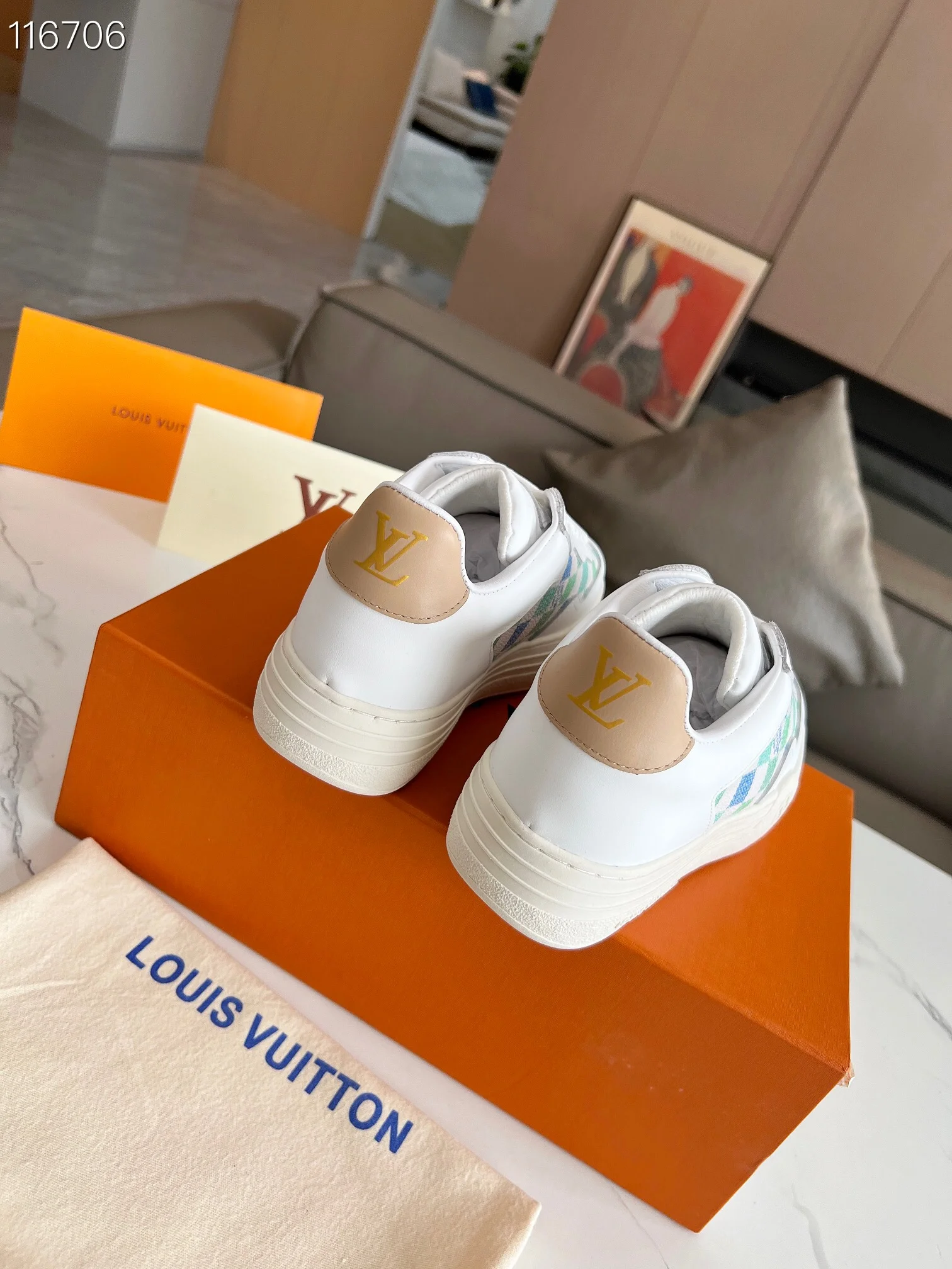 LV $99 gallery