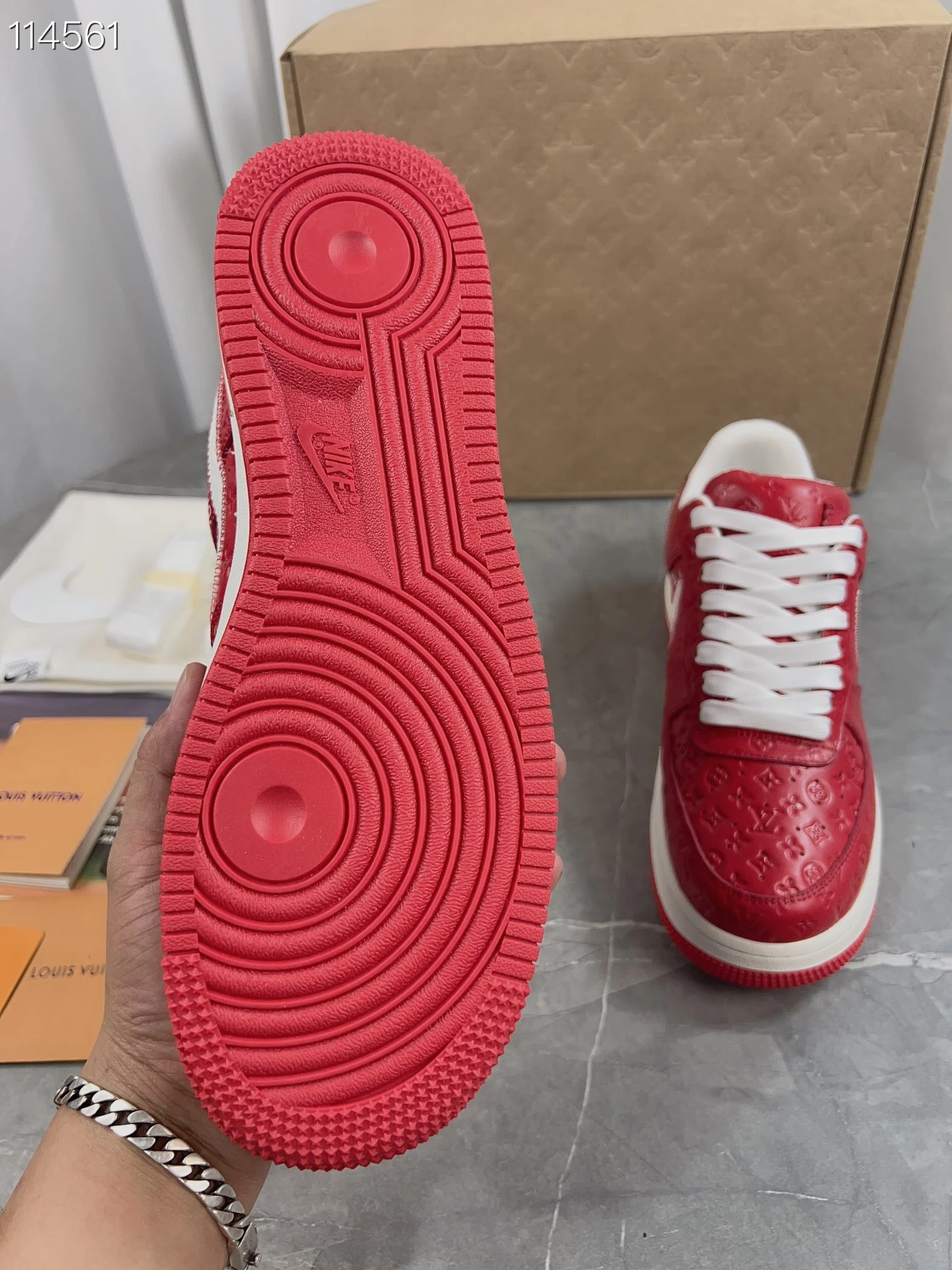 LV x Nike $119 gallery