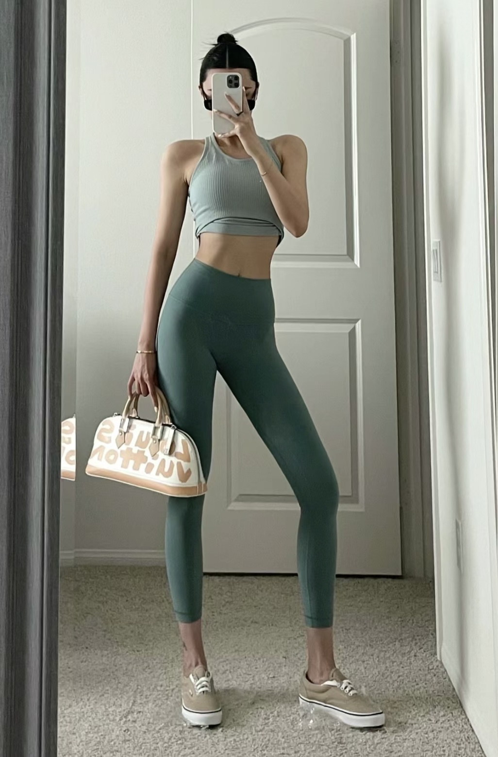 Lululemon $39 gallery