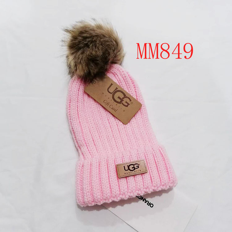 MM846 UGG Knitted hat gallery