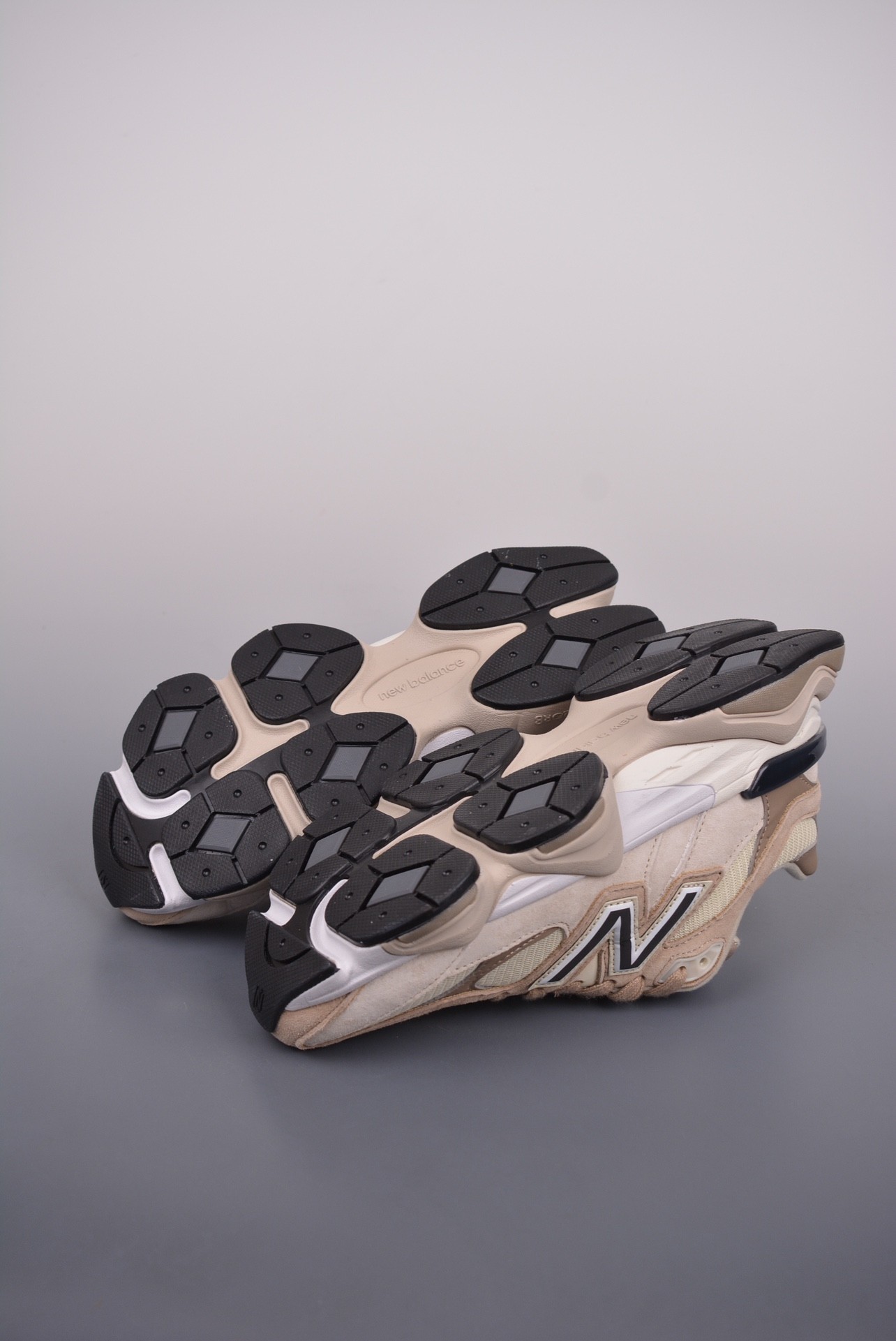 NB  61.21$   351-6799-R gallery