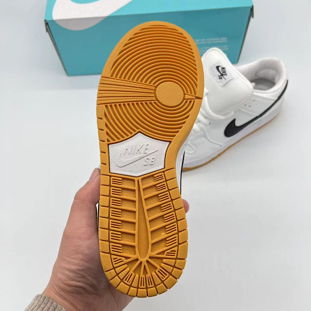 NIKE 29.99$  code 436-6569-R gallery