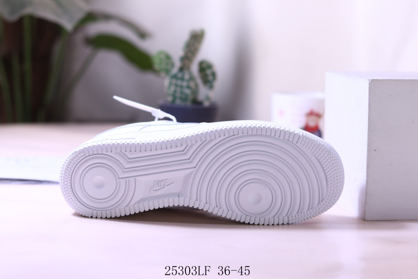 NIKE 36.66$ code 351-5922-R gallery