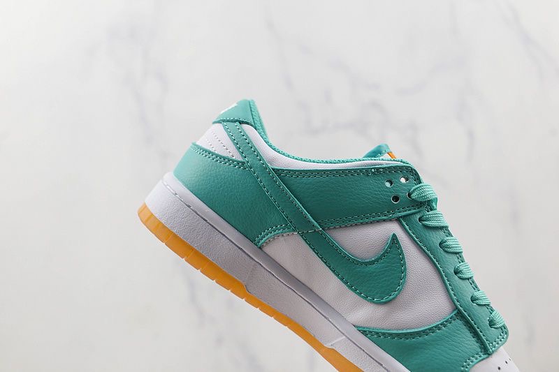 NIKE 42.66$ CODE 351-6386-R gallery