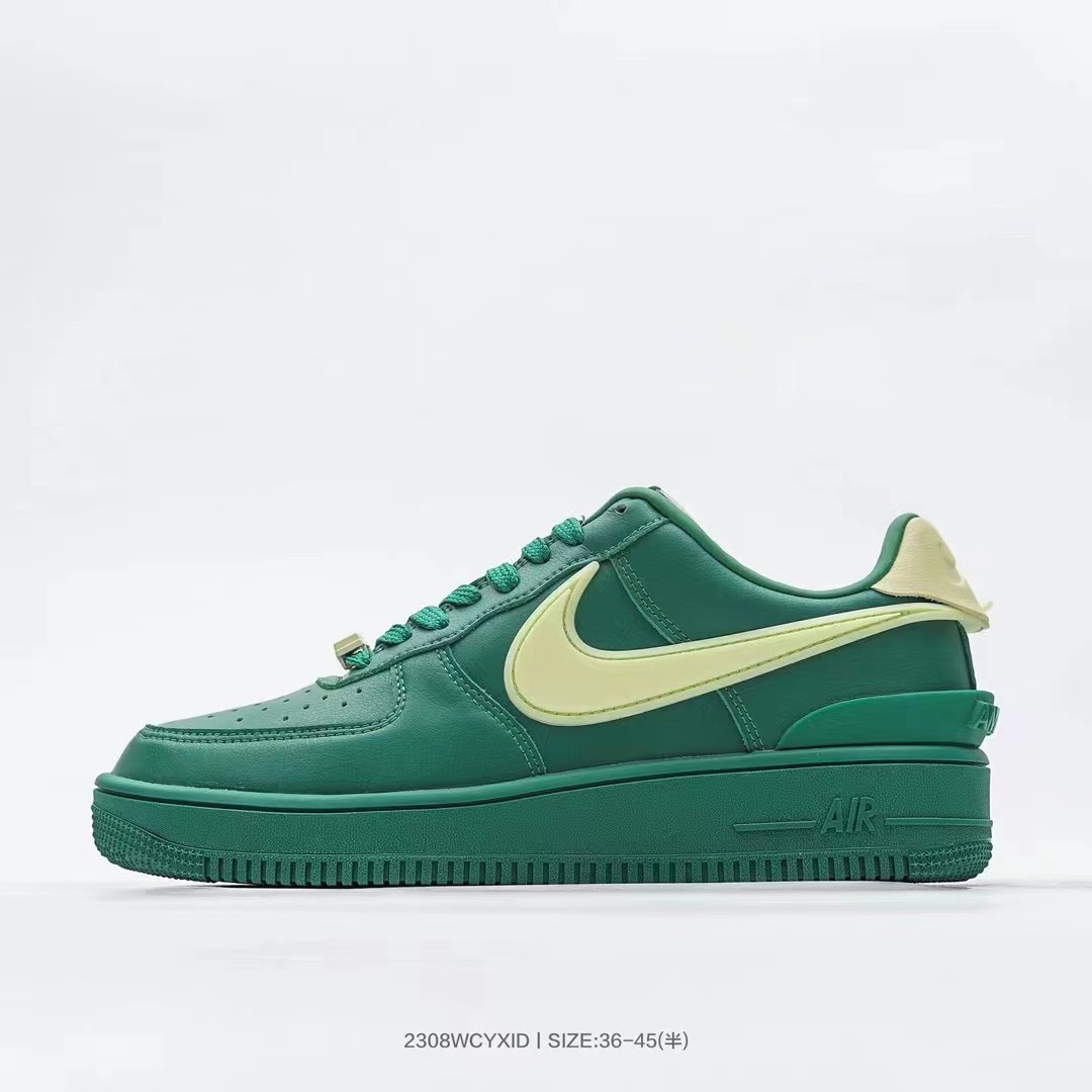 NIKE 51.42$   code 351-6736-R gallery