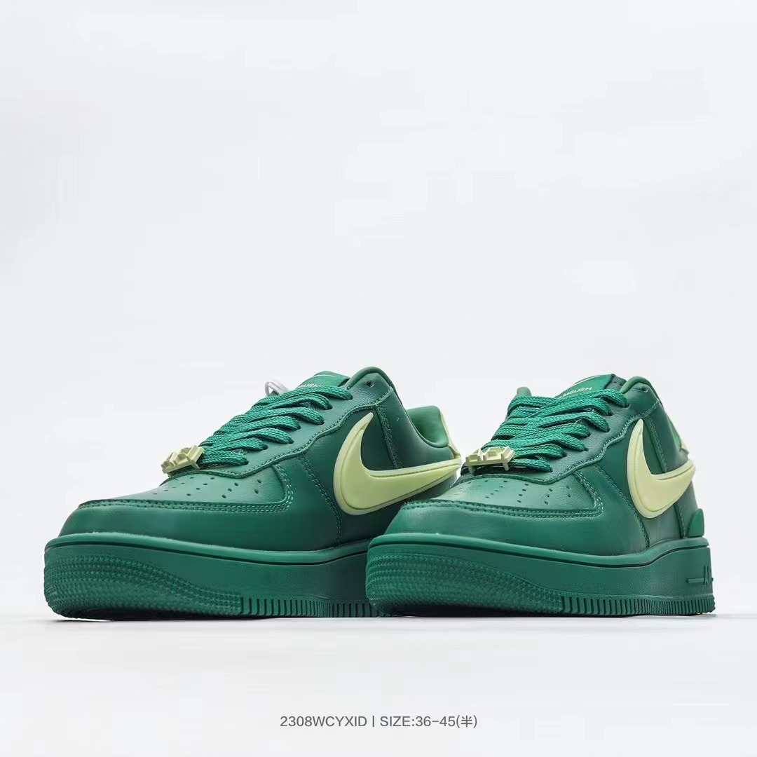 NIKE 51.42$   code 351-6736-R gallery