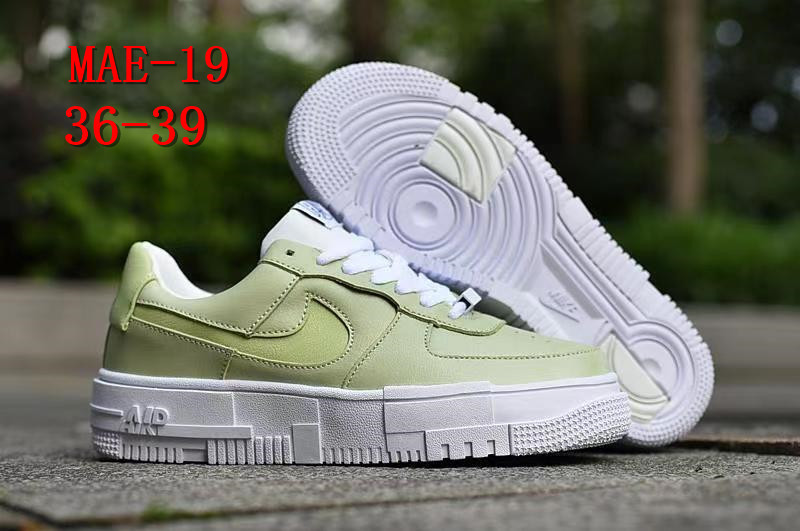 NIKE 58.88$  code 351-5957-R gallery