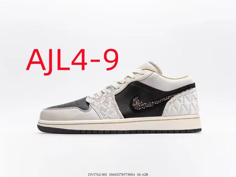 NIKE  45.88$  4242-M gallery