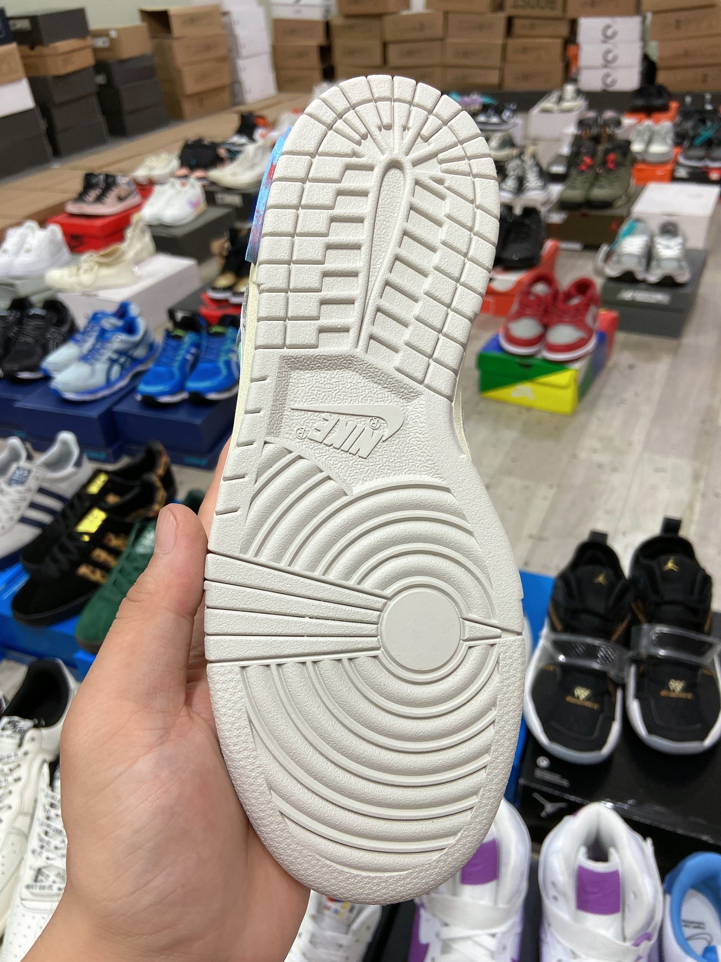 NIKE $80 gallery