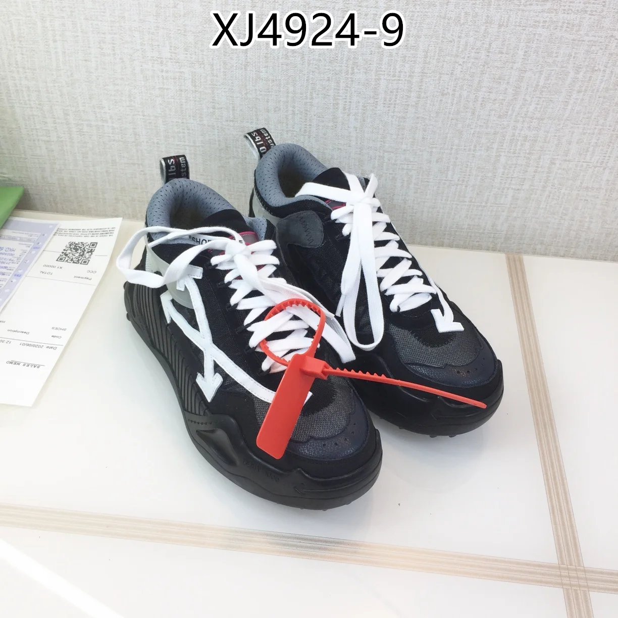 OFF-WHITE $102 gallery