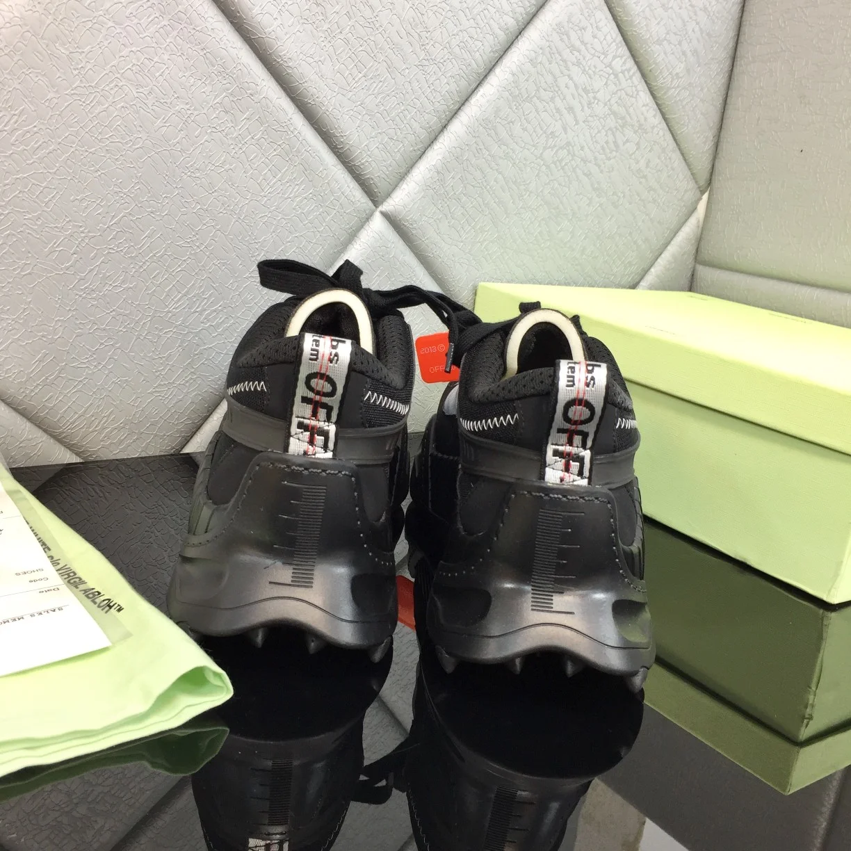 OFF-WHITE $105 gallery