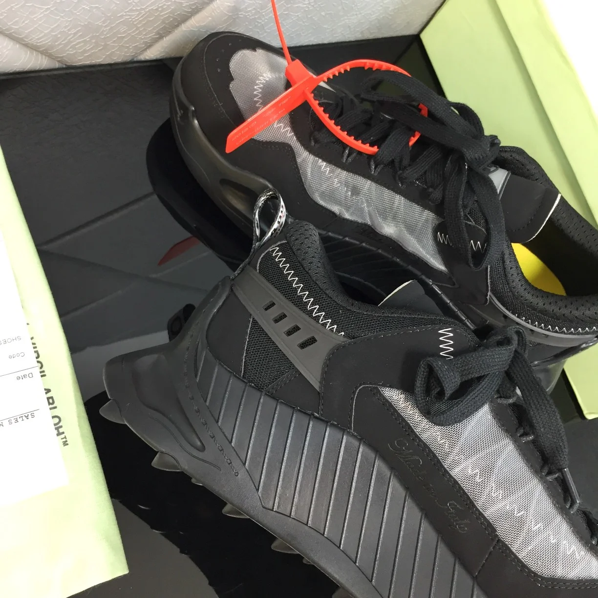 OFF-WHITE $105 gallery