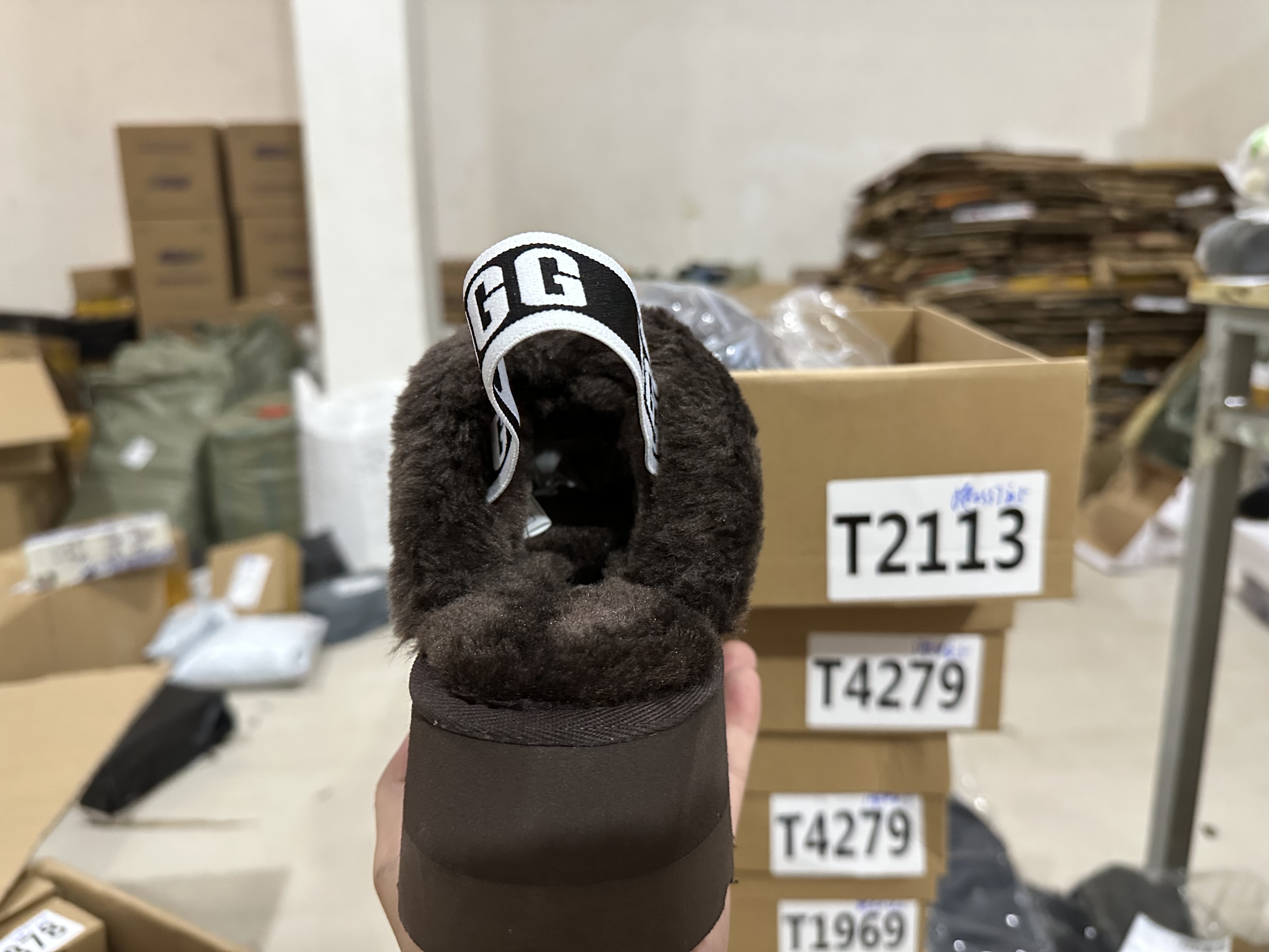 Oo1260-345.6💴48$UGG gallery