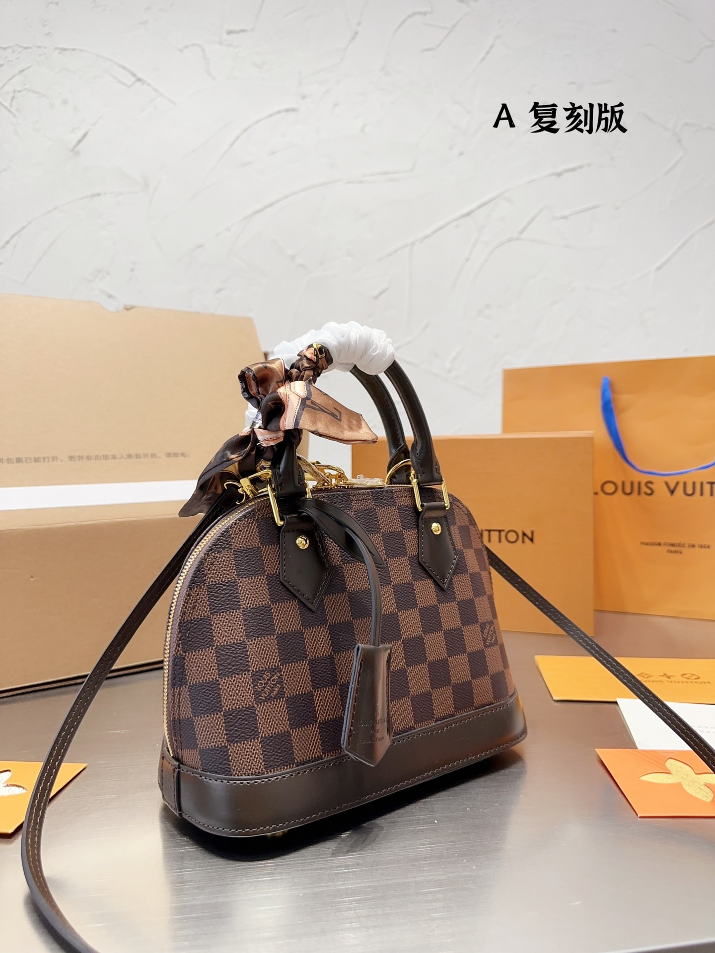 Oo1276-352.88💴49$LV gallery