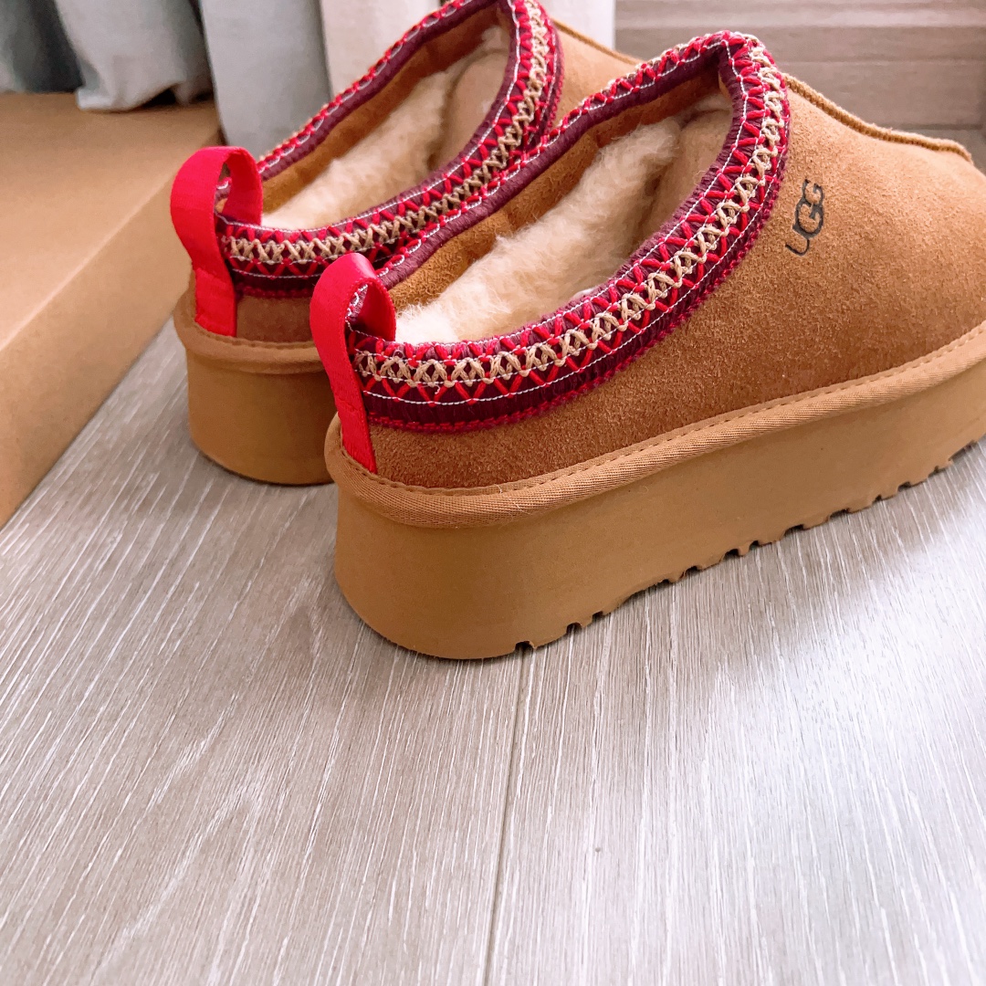 Oo1342-307.2💴42.66$UGG gallery