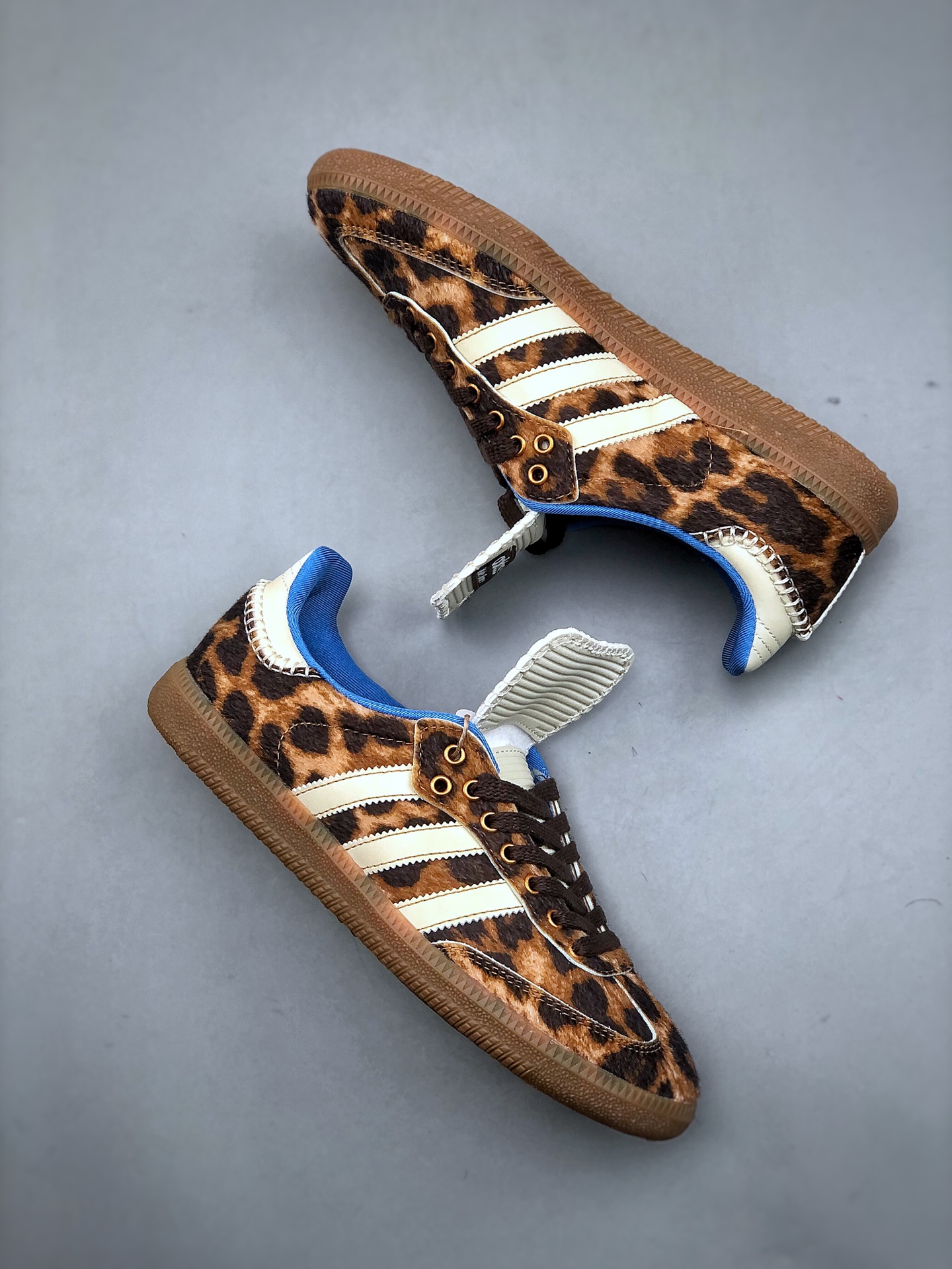 Oo1369-364.2💴|49.9$adidas gallery