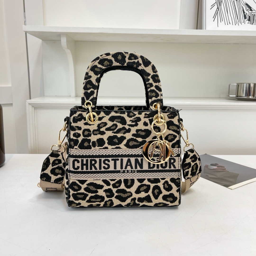 PC343-PC345  Dior bag 211.99 gallery