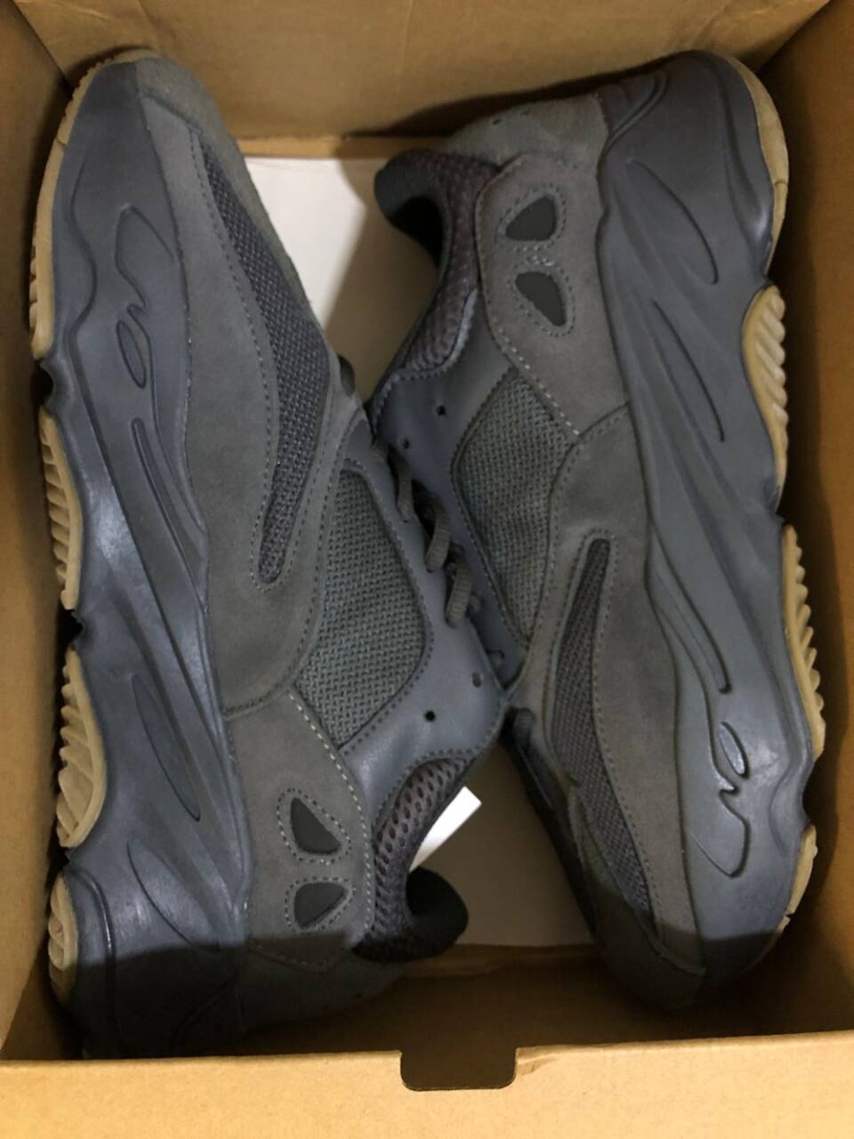 PDE Yeezy 700  59.99usd gallery