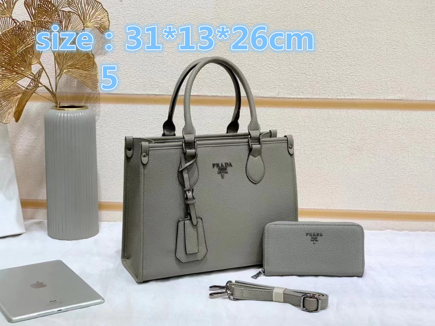 PRADA 39.66$ code 404-5741-R gallery