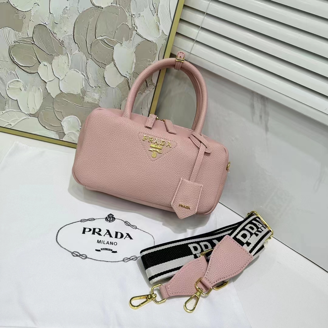 PRADA 39.99$    code 404-6914-R gallery