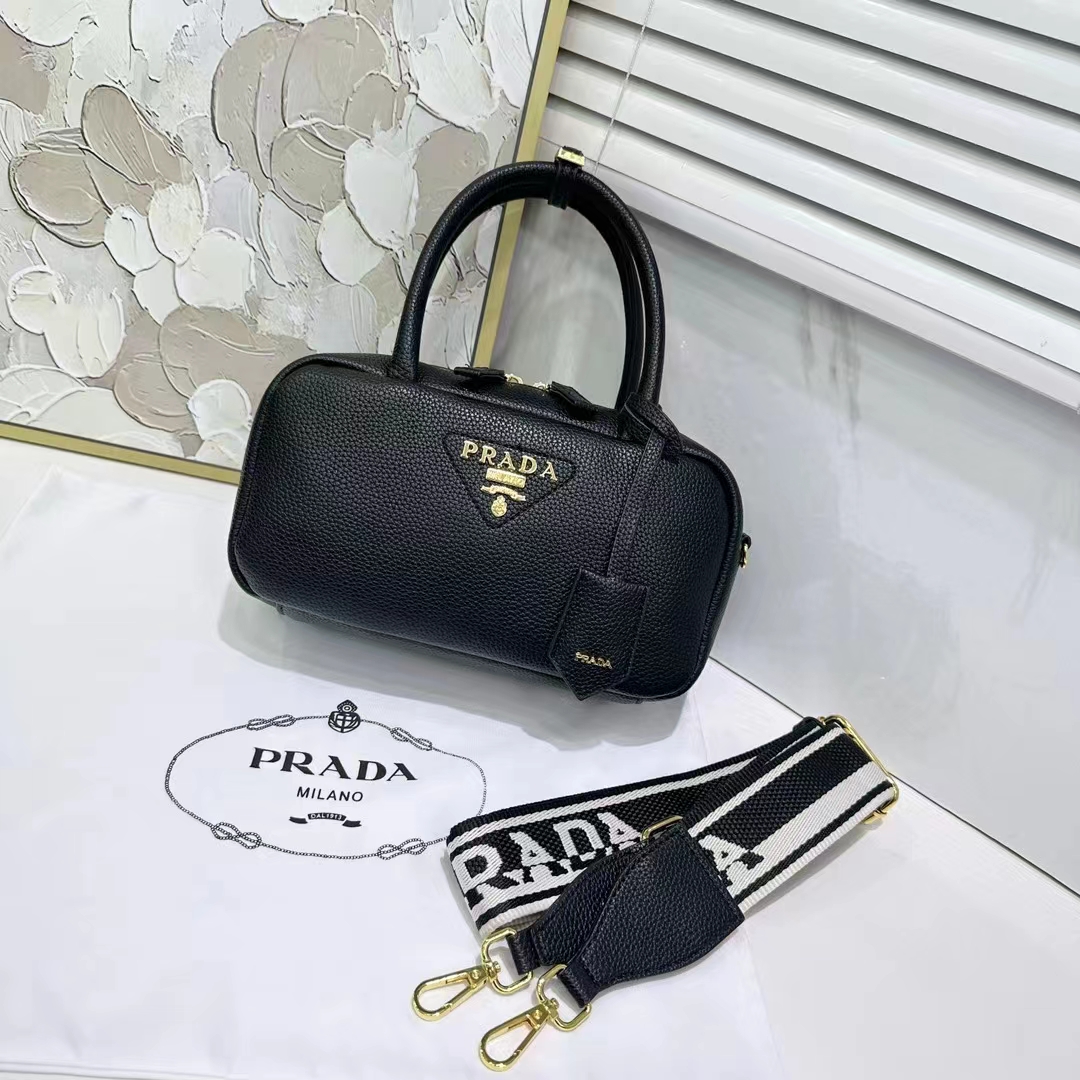 PRADA 39.99$    code 404-6914-R gallery