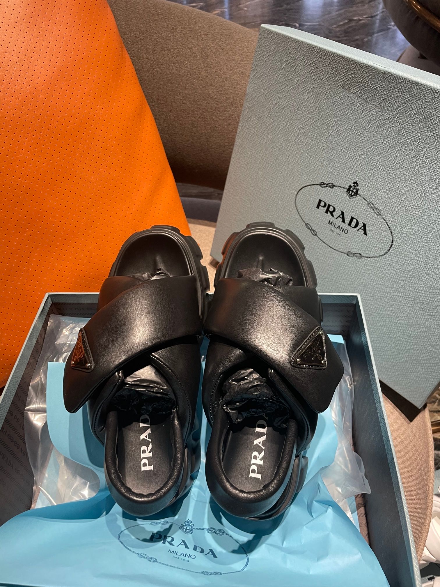 PRADA 45.99$   CODE 449-7122-R gallery