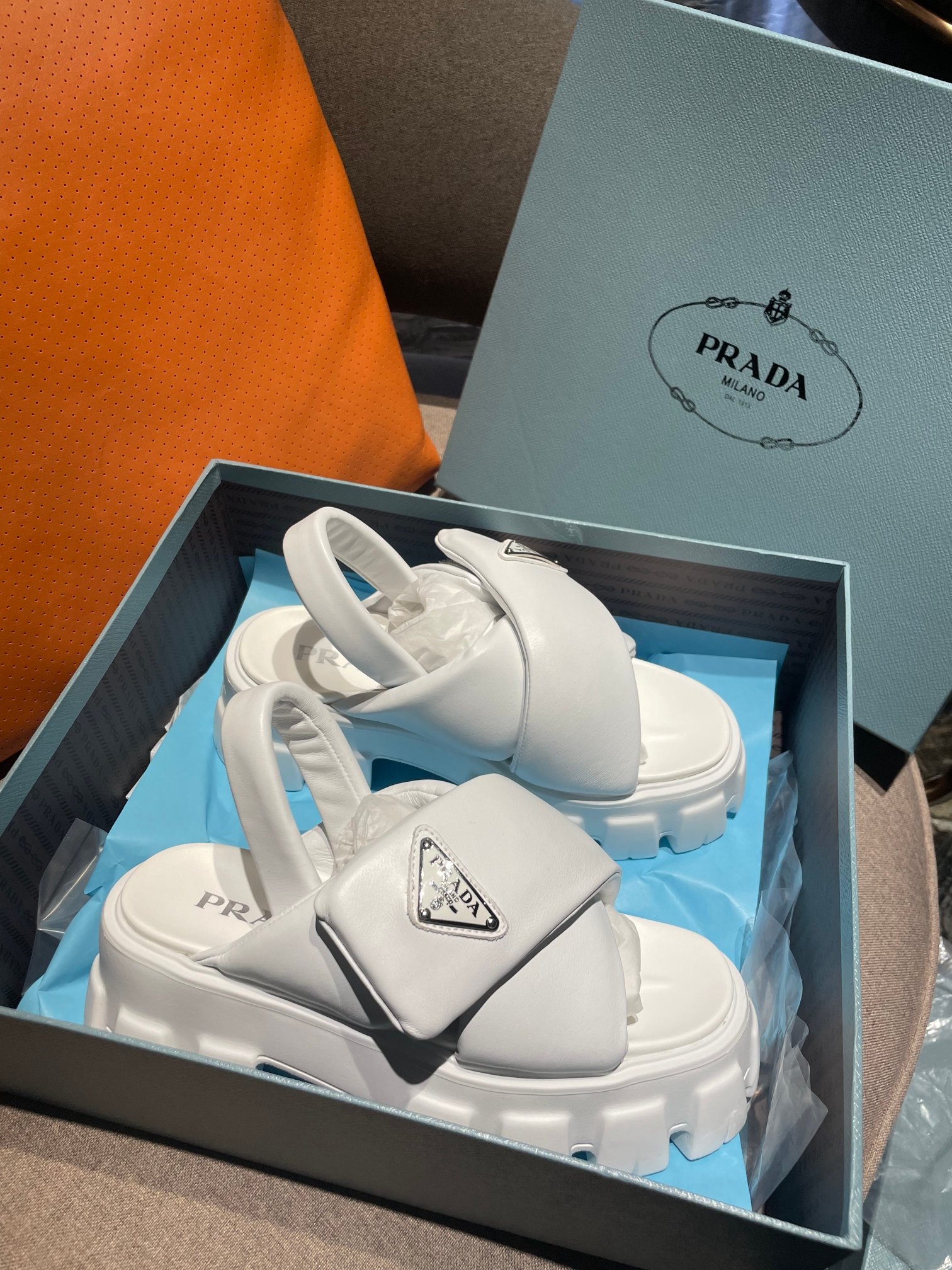 PRADA 45.99$   CODE 449-7122-R gallery