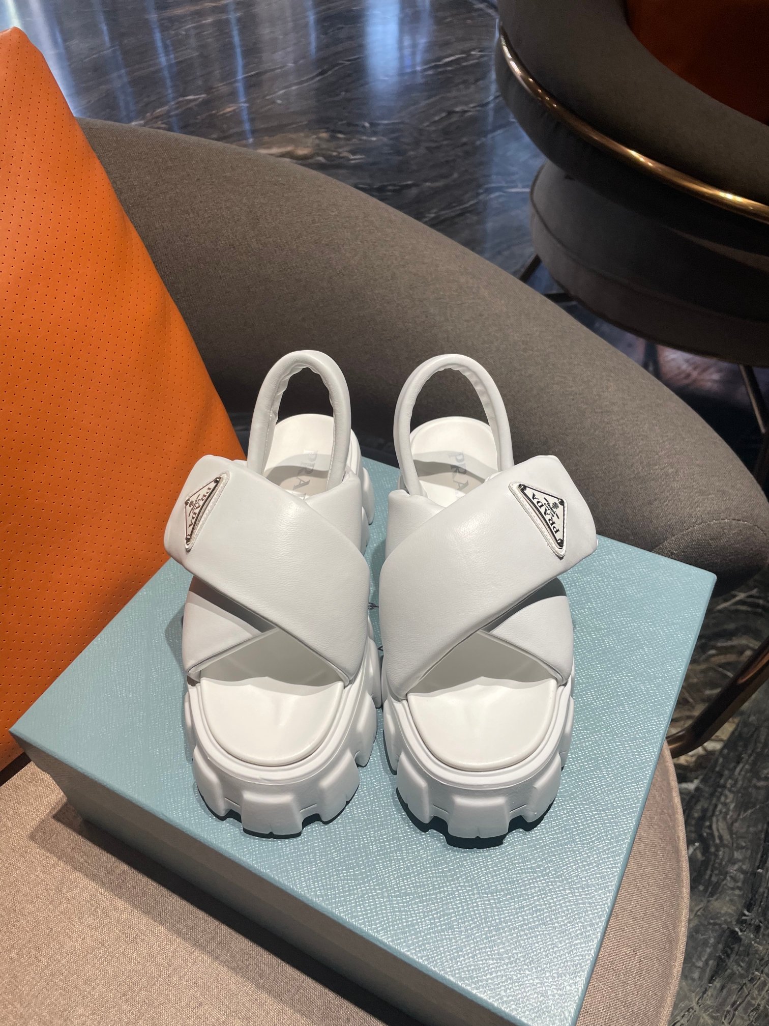 PRADA 45.99$   CODE 449-7122-R gallery