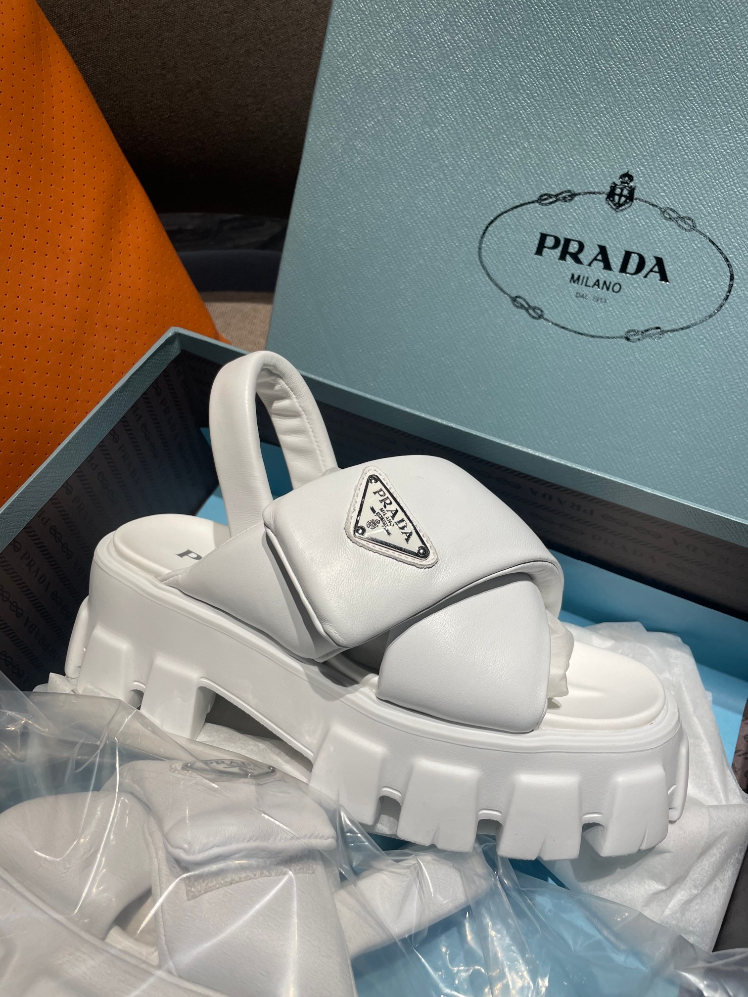 PRADA 45.99$   CODE 449-7122-R gallery