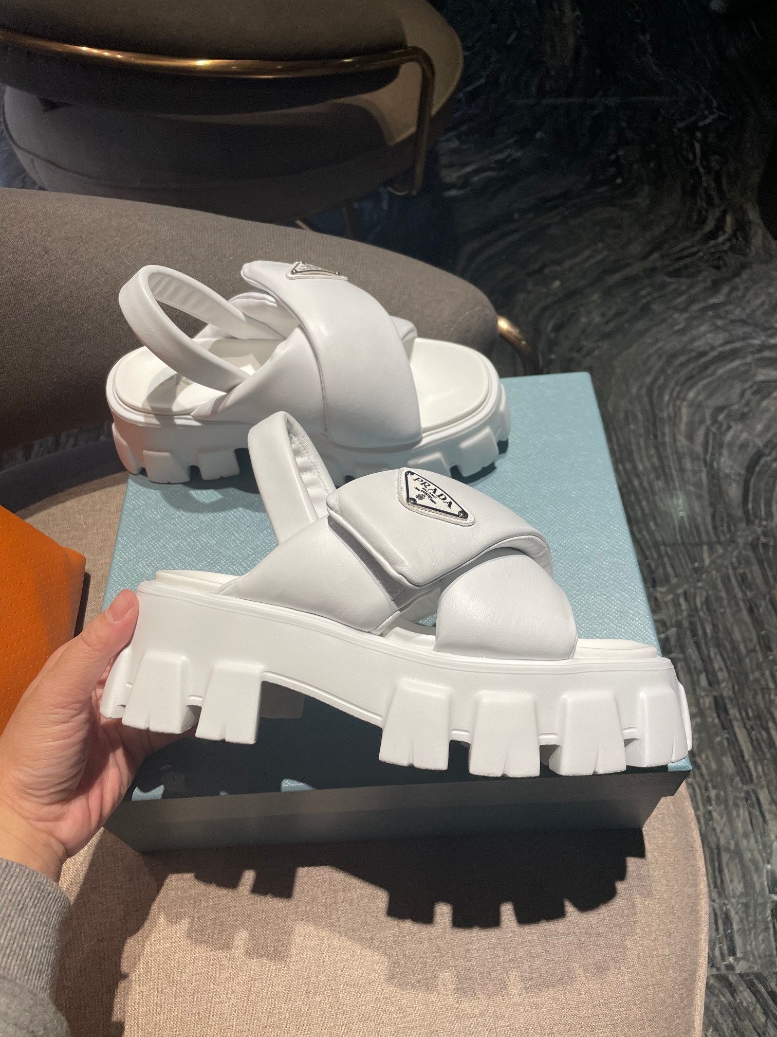 PRADA 45.99$   CODE 449-7122-R gallery