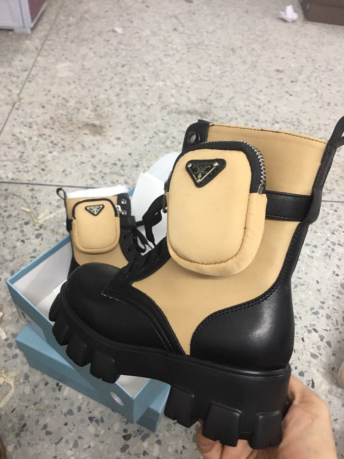 PRADA 60.88$ 编号shu-2413-R gallery