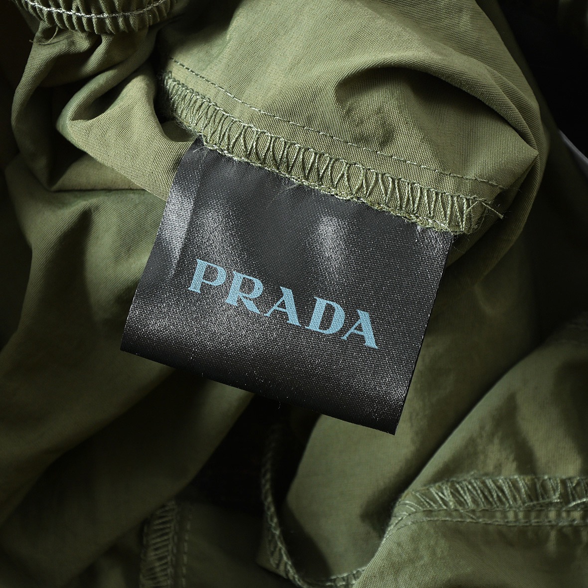 Prada 38.88$  code 241-6637-R gallery