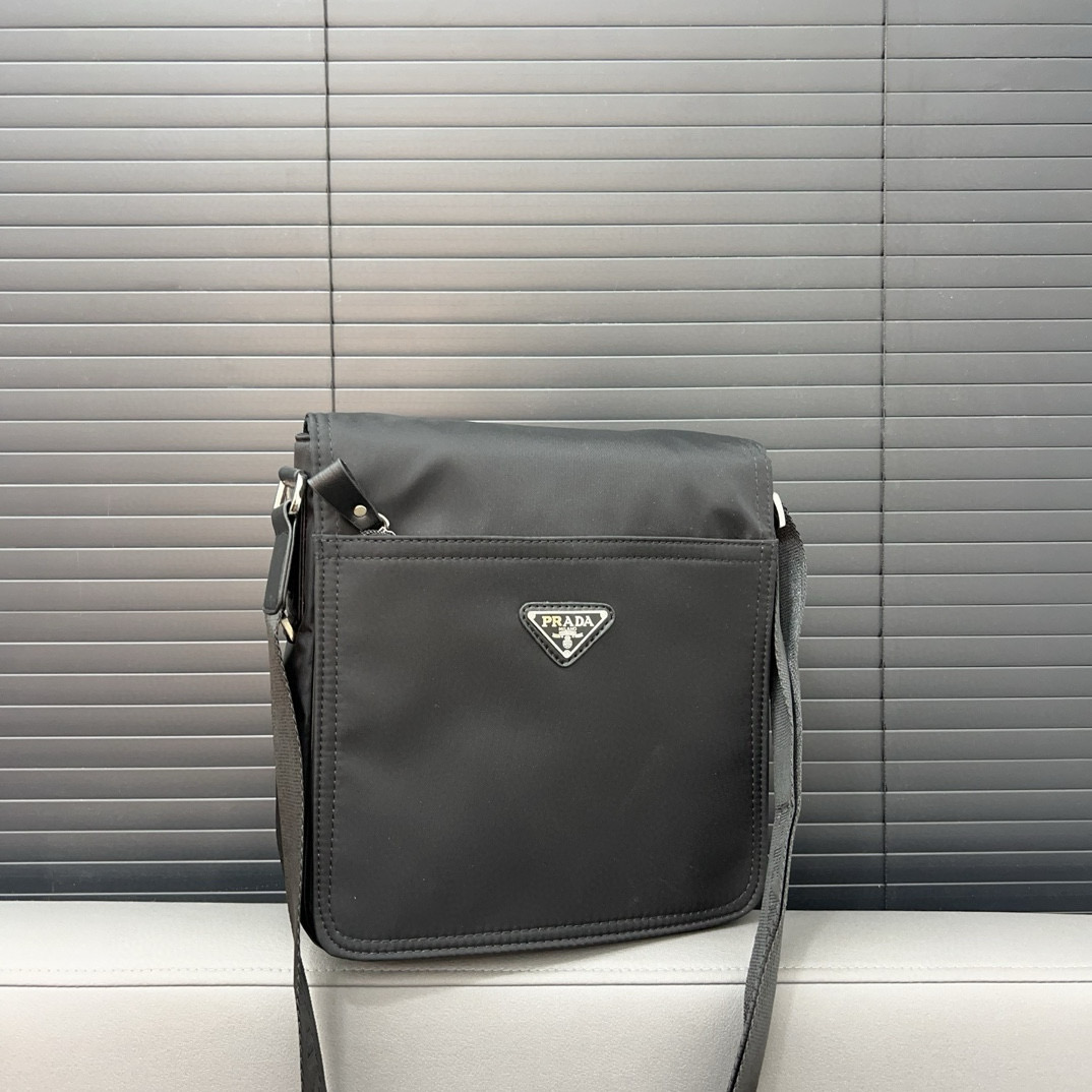 Prada 39.99$  code 306-7124-R gallery